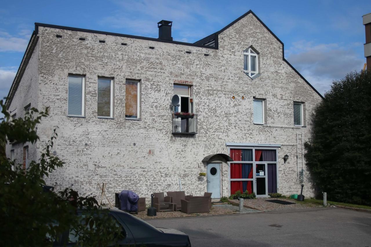 Guesthouse Little Tundra Lahti Bagian luar foto